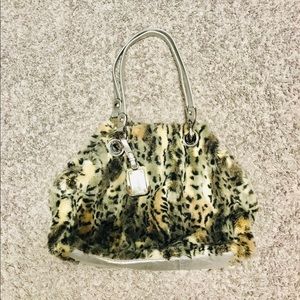 B makowsky large bag cheetah print